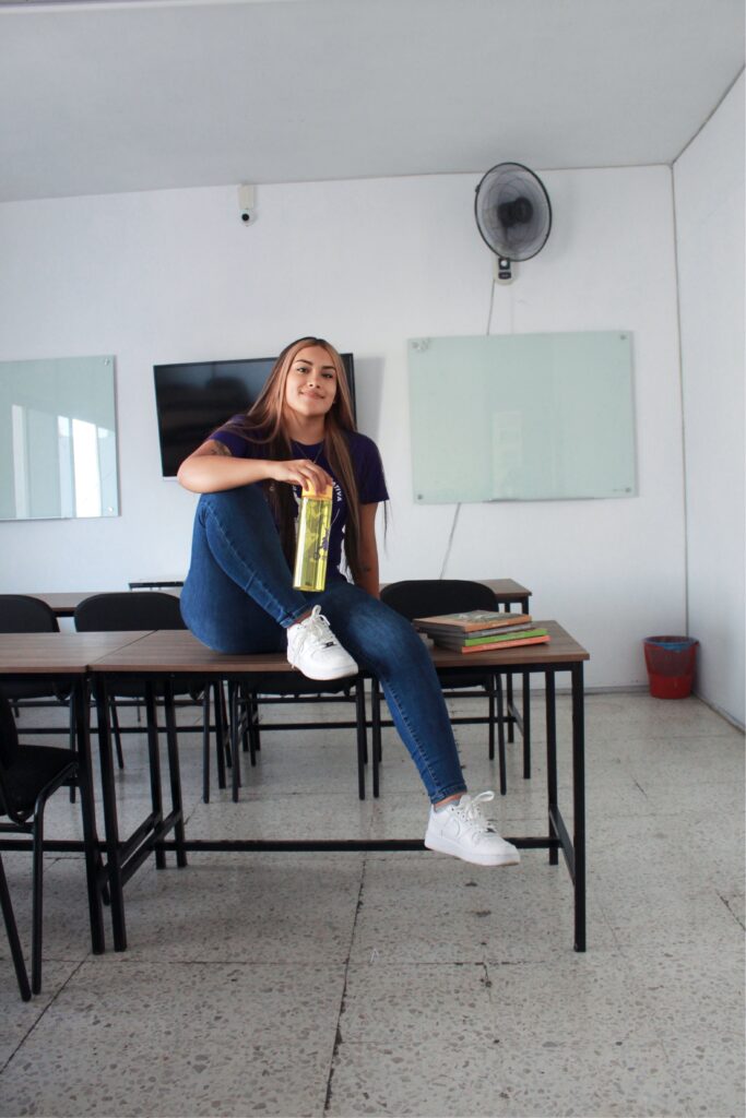 ¿Secundaria abierta en Zamora? Cómo terminar tus estudios sin importar tu edad escuela Dimensión Educativa instalaciones en Zamora